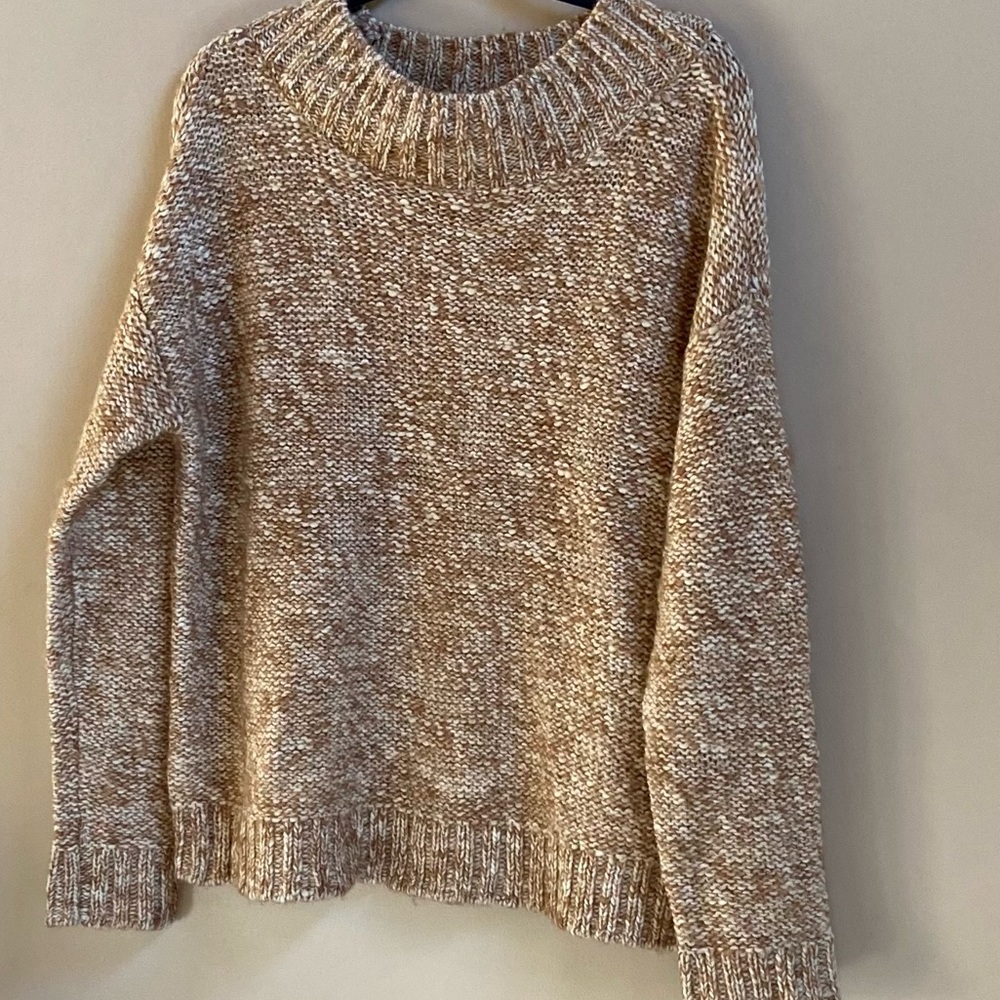 LORD & TAYLOR WOMENS:KNIT SWEATER/ BEIGE-CREAM/ SIZE L/USED.